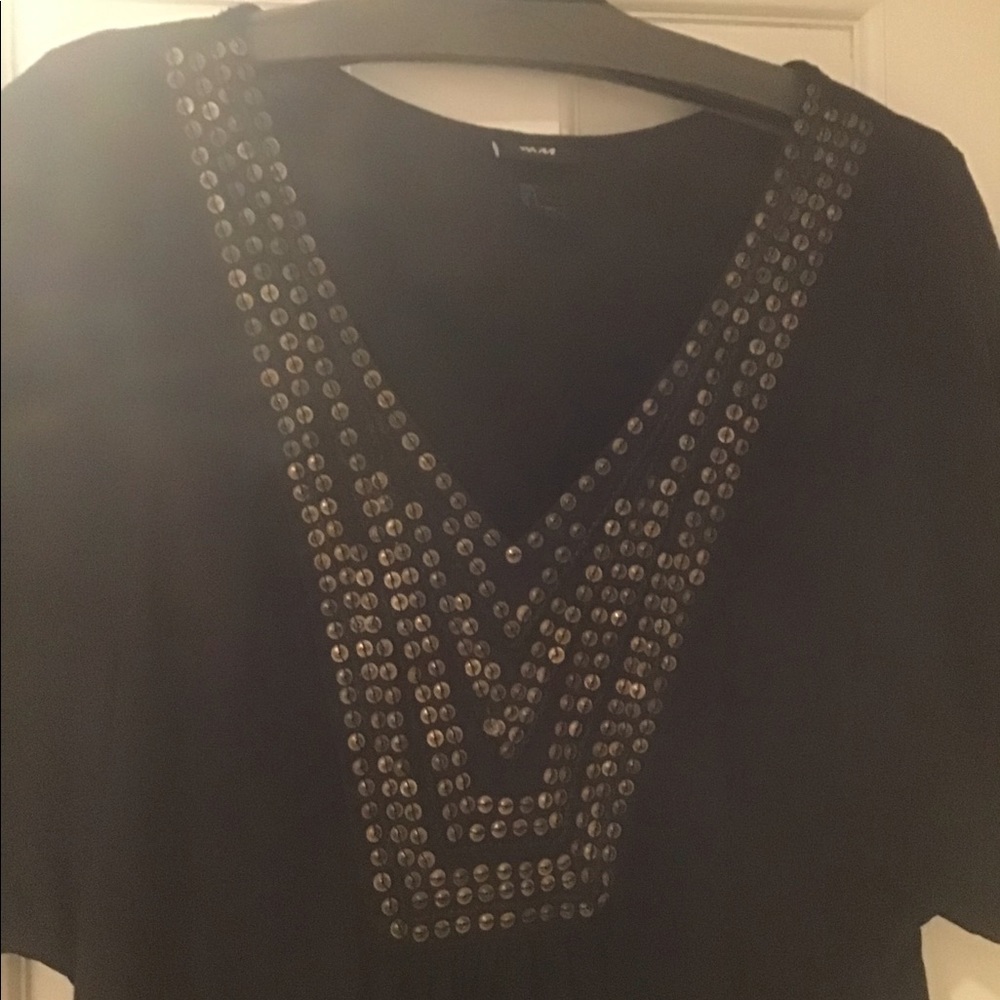 Cotton short sleeve top  with pretty golden metallic detail